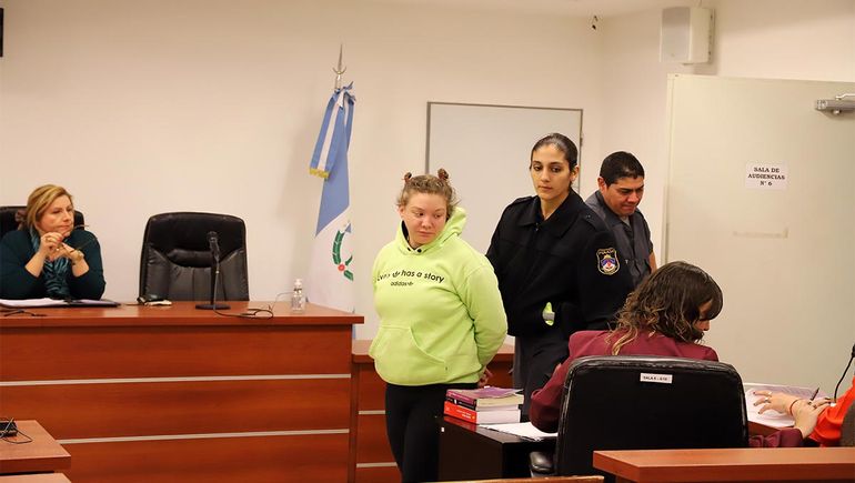 Durante la audiencia de formulación de cargos, la acusada M.B.C fue imputada por el delito de homicidio preterintencional de Lucas Méndez de 31 años.