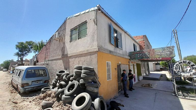 El gomero de 59 años fue detenido tras encontrar "contundente evidencia" del crimen de odio de Azul Semeñenko.