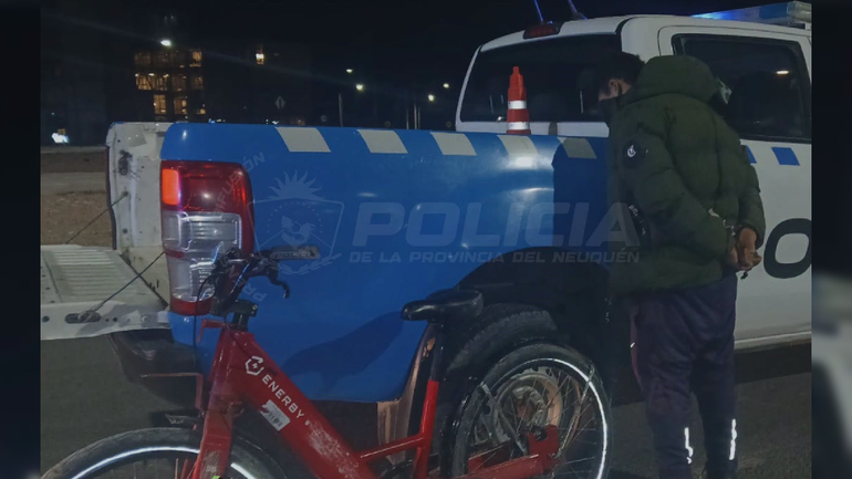 La bicicleta eléctrica fue encontrada sin la batería puesta, presuntamente para venderla. 