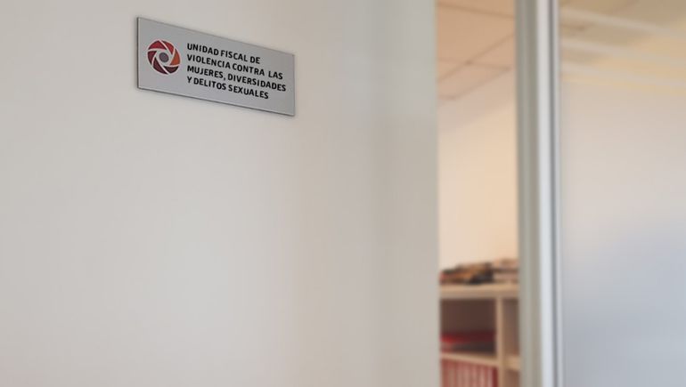 La médica detectó señales compatibles con abuso sexual en la niña y notificó a la Fiscalía de delitos contra las mujeres, diversidades y delitos sexuales. 