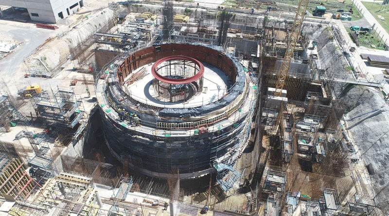 Tras los despidos, el Gobierno anunció un plan para desmantelar el 60% de la Comisión Nacional de Energía Atómica