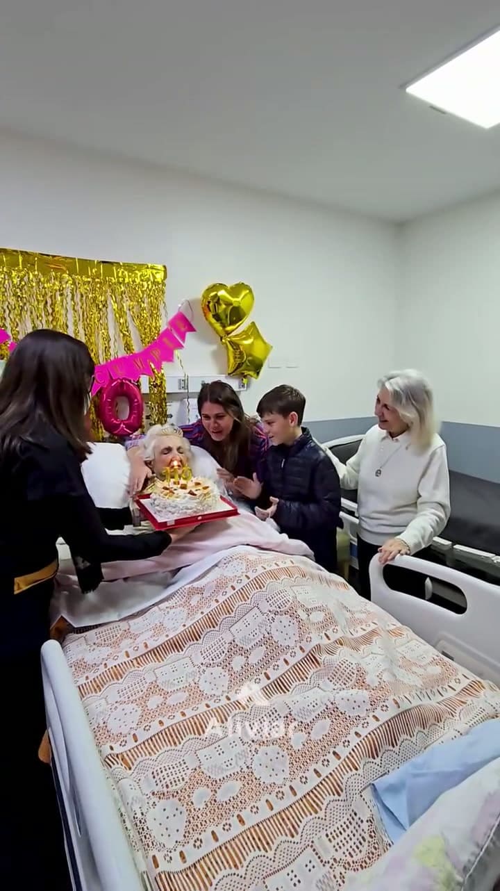 Así celebró sus 110 años Silvia Martínez - Aliviar Tucumán