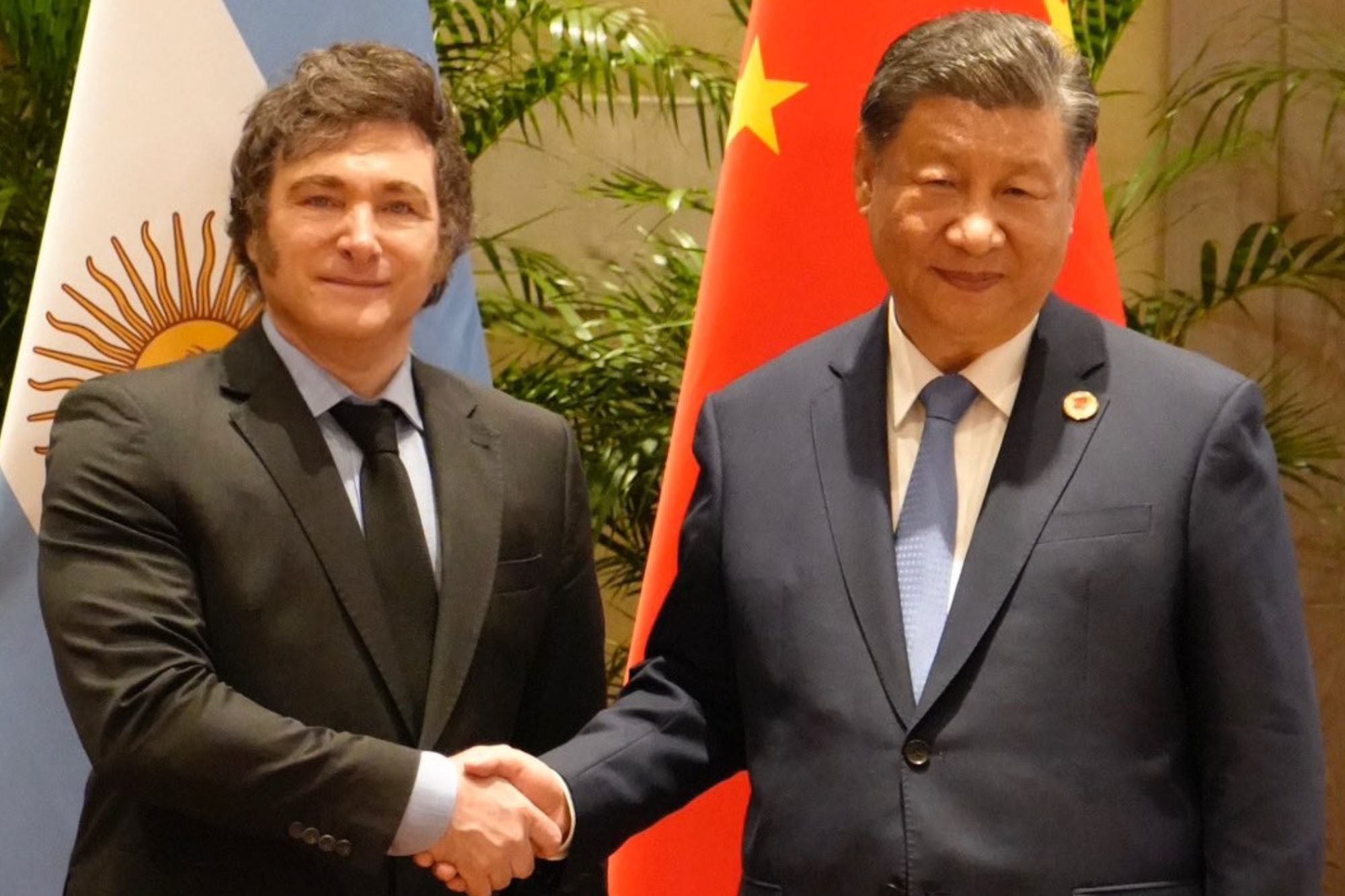Milei con Xi Jinping en el único encuentro bilateral que tuvieron