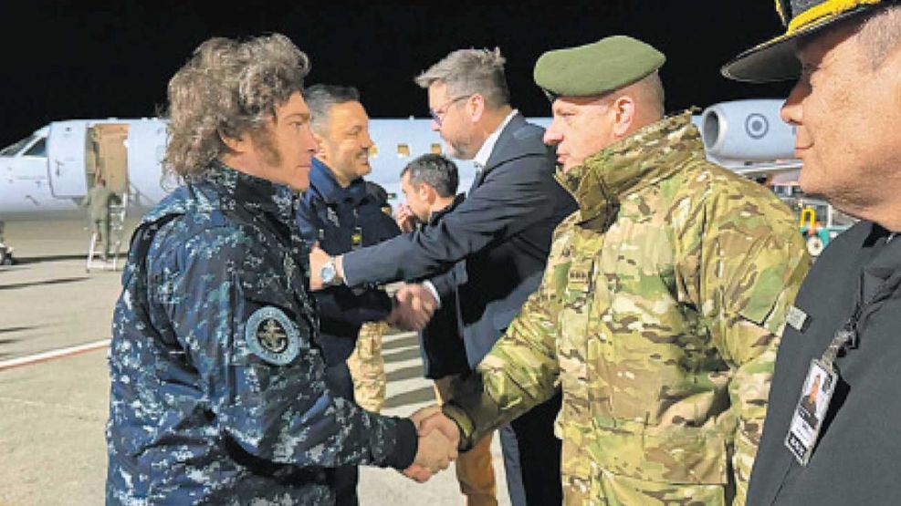 Acosados por la crisis salarial libertaria, uno de cada 4 militares no puede pagar sus deudas