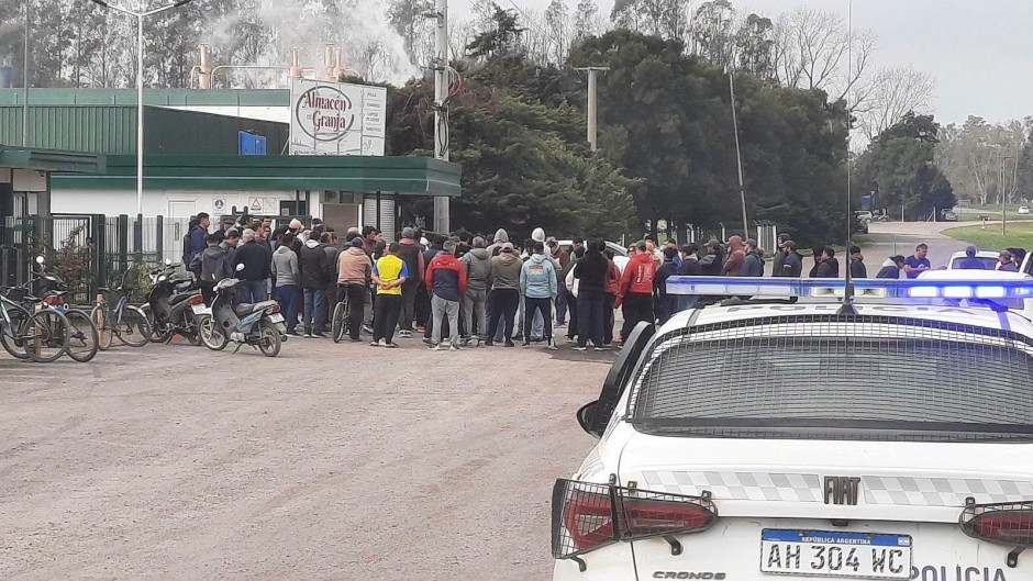 Pandemia de despidos en Granja Tres Arroyos: desvinculó a 1.000 trabajadores de tres plantas bonaerenses en dos días