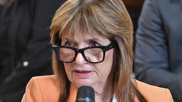 Patricia Bullrich defendió la entrada en vigencia del nuevo Régimen Penal Juvenil y destacó el cambio en el tratamiento de los delitos cometidos por adolescentes. Patricia Bullrich defendió la entrada en vigencia del nuevo Régimen Penal Juvenil y destacó el cambio en el tratamiento de los delitos cometidos por adolescentes.