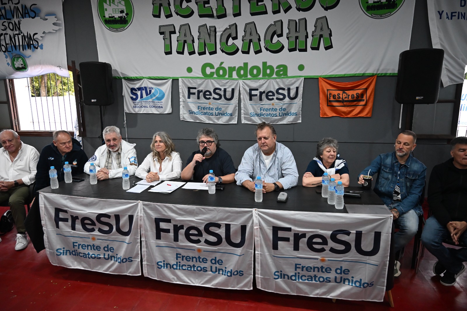 Pilotos cerraron una paritaria trimestral de 16 puntos y detonaron el cepo salarial del Gobierno