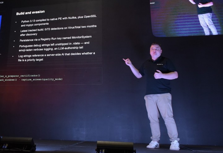 Anton Dolgalev, hacker e investigador de la empresa de ciberseguridad Group-IB, en Ekoparty este 2026. Foto: Flor Fernández